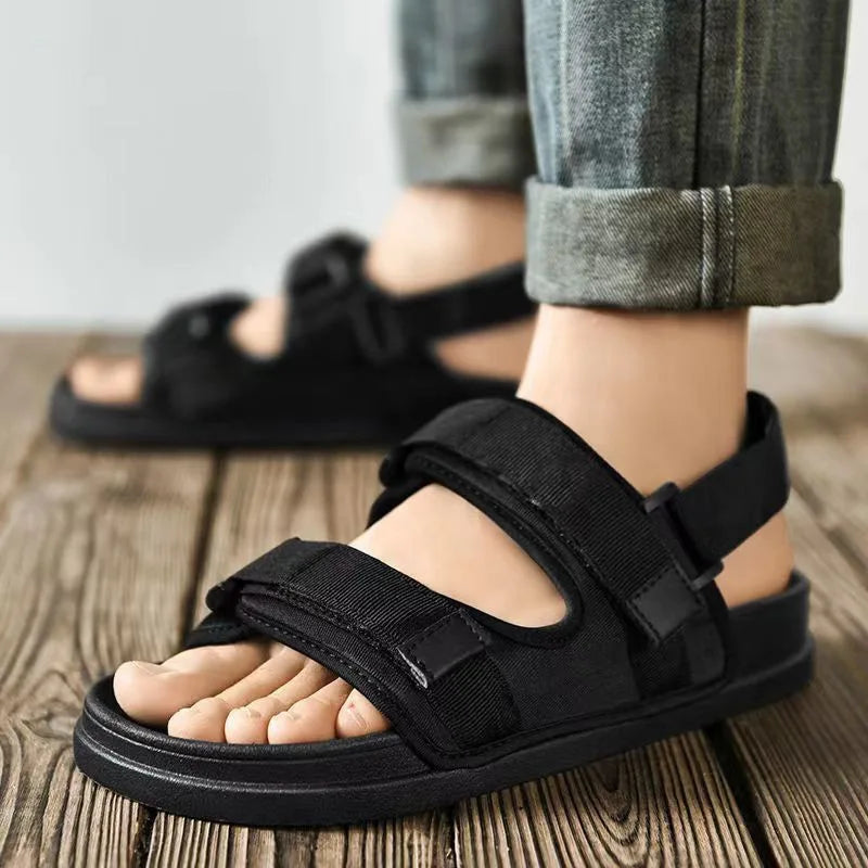 2023 Casual Flat Sandalias Zapatos Hombre Chaussure Homme Nouvelles Chaussures Pour Hommes Confortables Antidérapantes Hommes Sandales Plage Étér